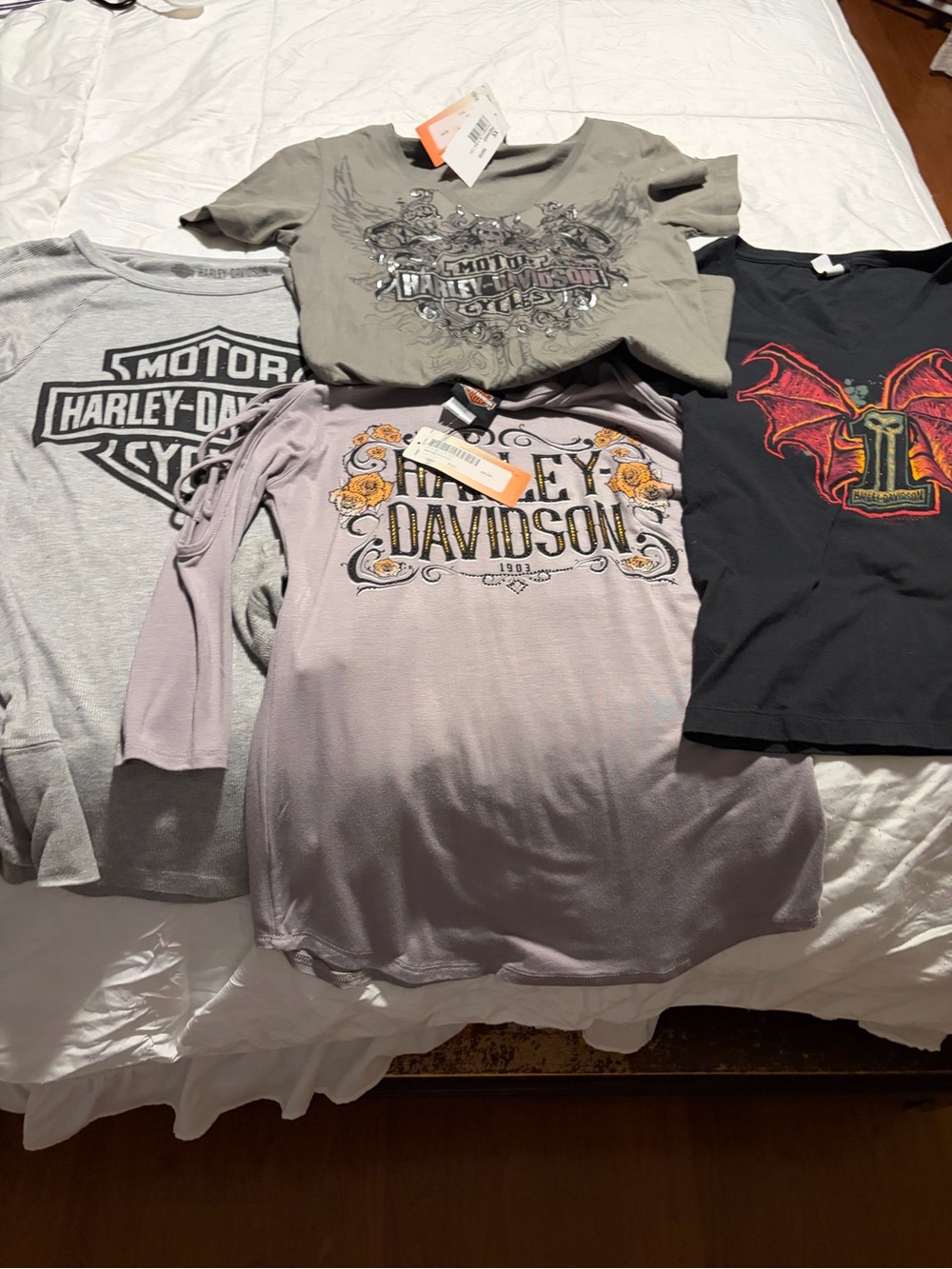 Harley-Davidson Women’s Graphic Long Sleeve Top.  Short sleeve tops.